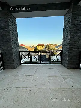 Satılır 6 otaqlı həyət evi 300 m²