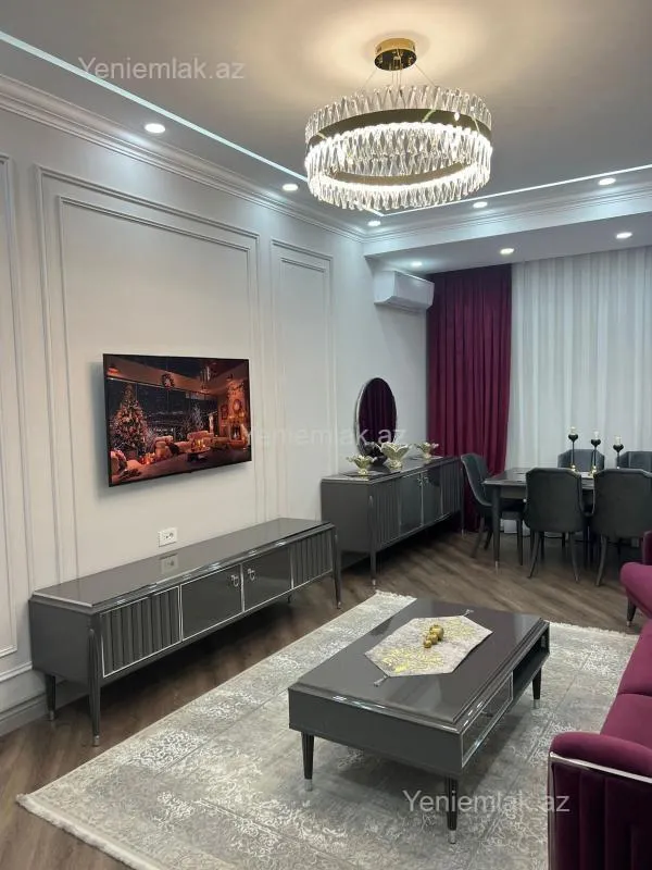 Satılır 3 otaqlı yeni tikili 135 m²