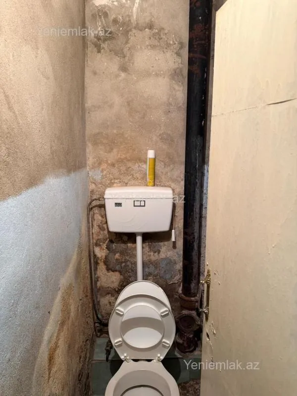 Satılır 3 otaqlı köhnə tikili 70 m²