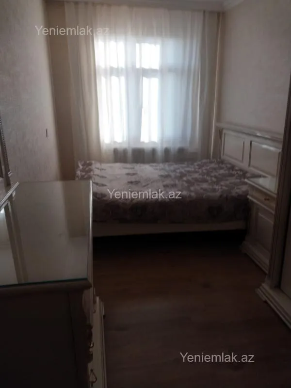 Satılır 2 otaqlı köhnə tikili 55 m²