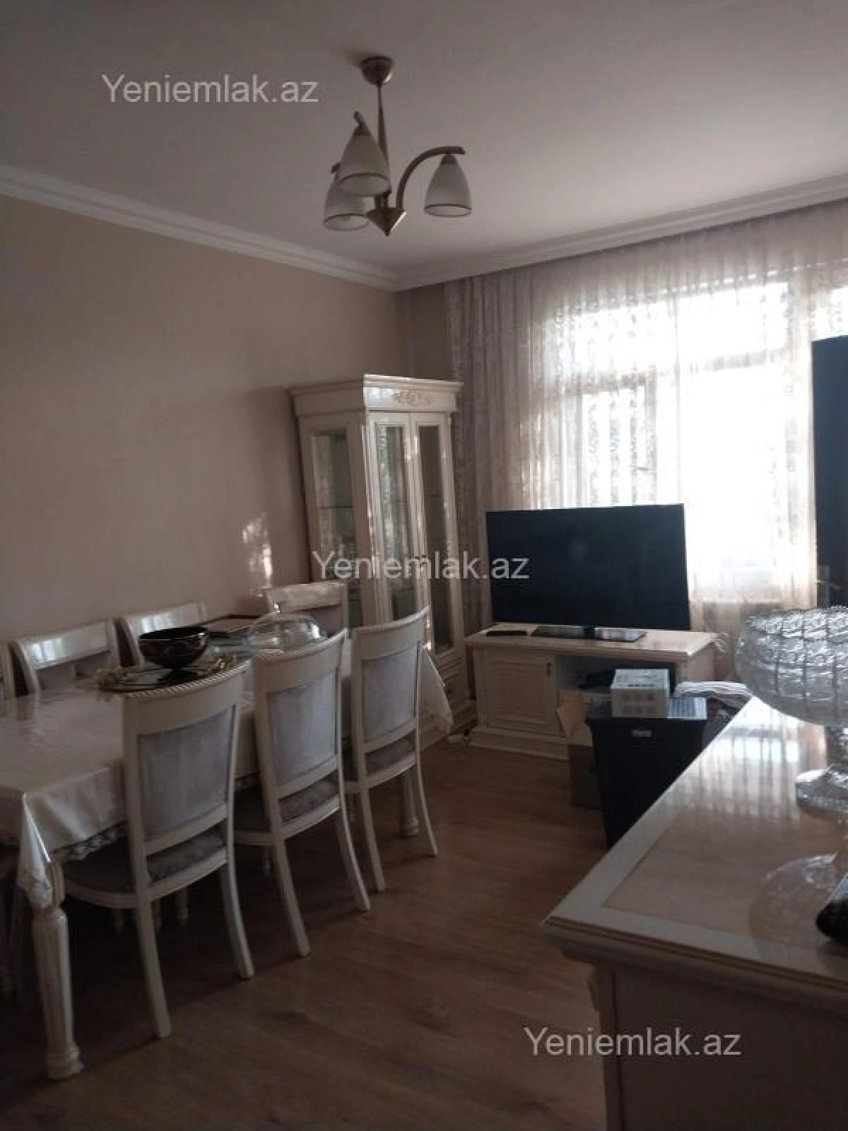 Satılır 2 otaqlı köhnə tikili 55 m²