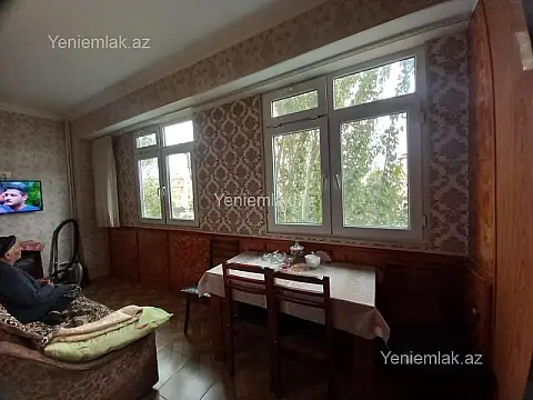 Satılır 5 otaqlı köhnə tikili 100 m²