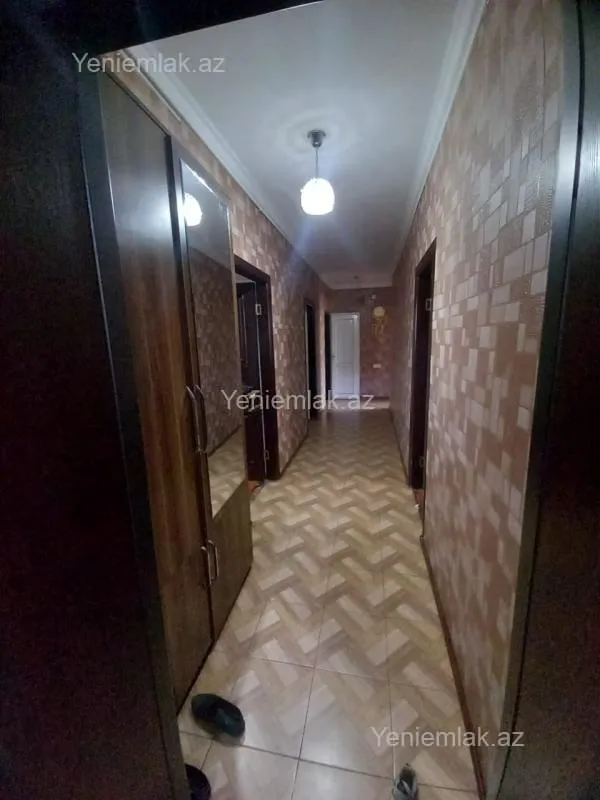 Satılır 5 otaqlı köhnə tikili 100 m²