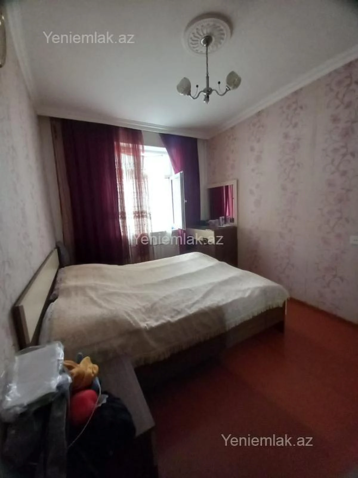 Satılır 5 otaqlı köhnə tikili 100 m²