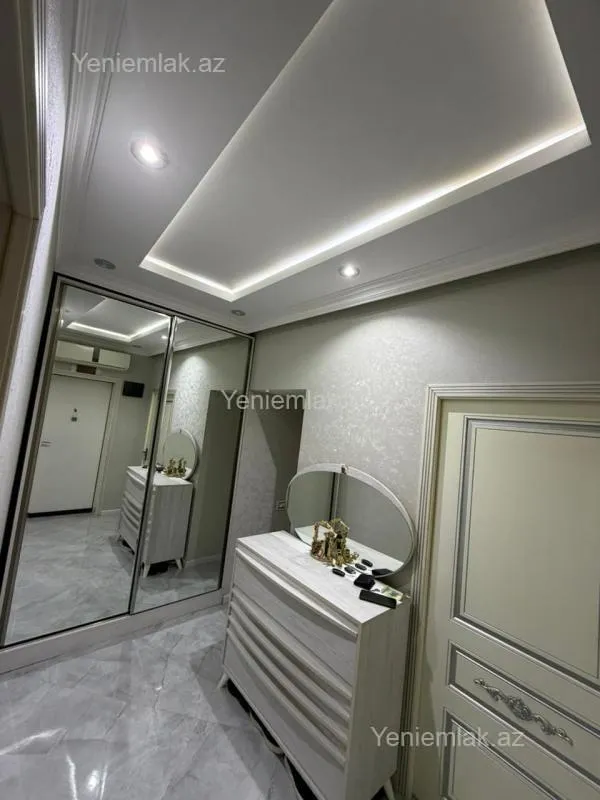 Satılır 3 otaqlı köhnə tikili 56 m²