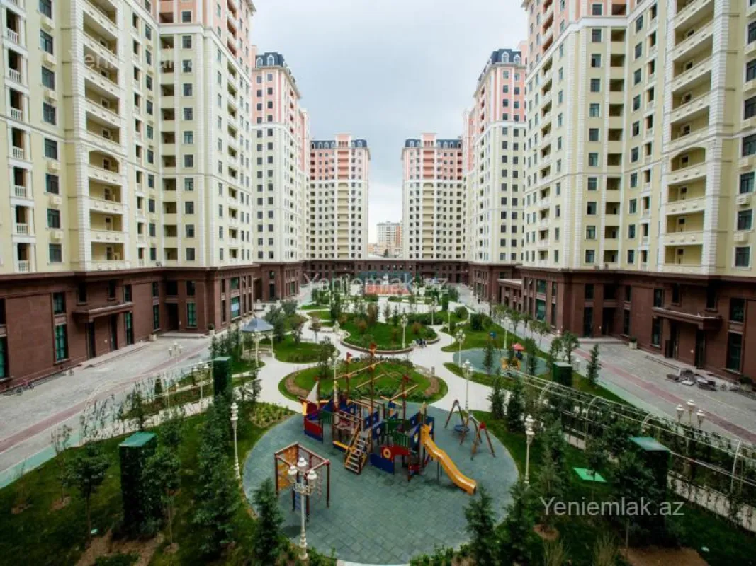 Satılır 4 otaqlı yeni tikili 185 m²