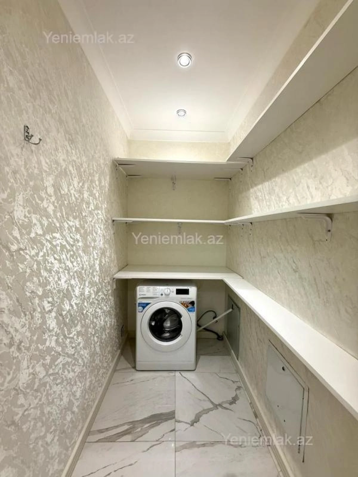 Satılır 4 otaqlı yeni tikili 185 m²