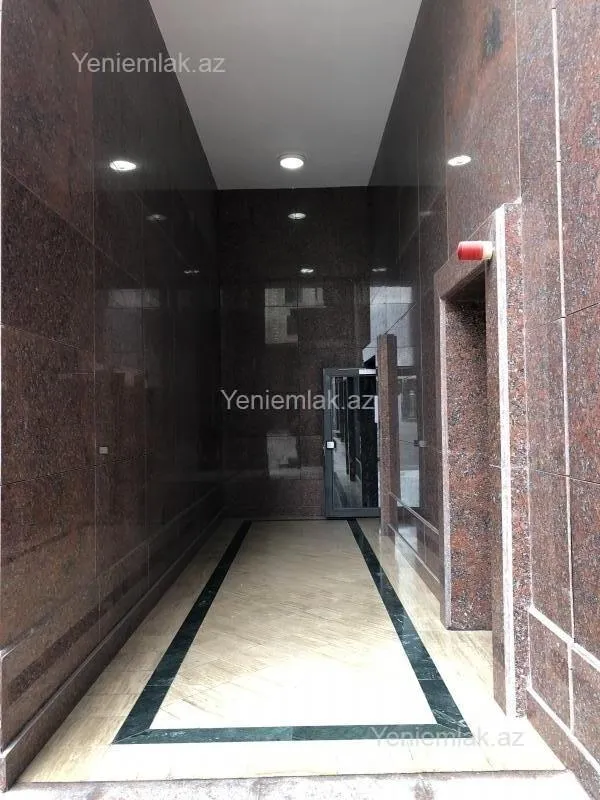 Satılır 4 otaqlı yeni tikili 185 m²