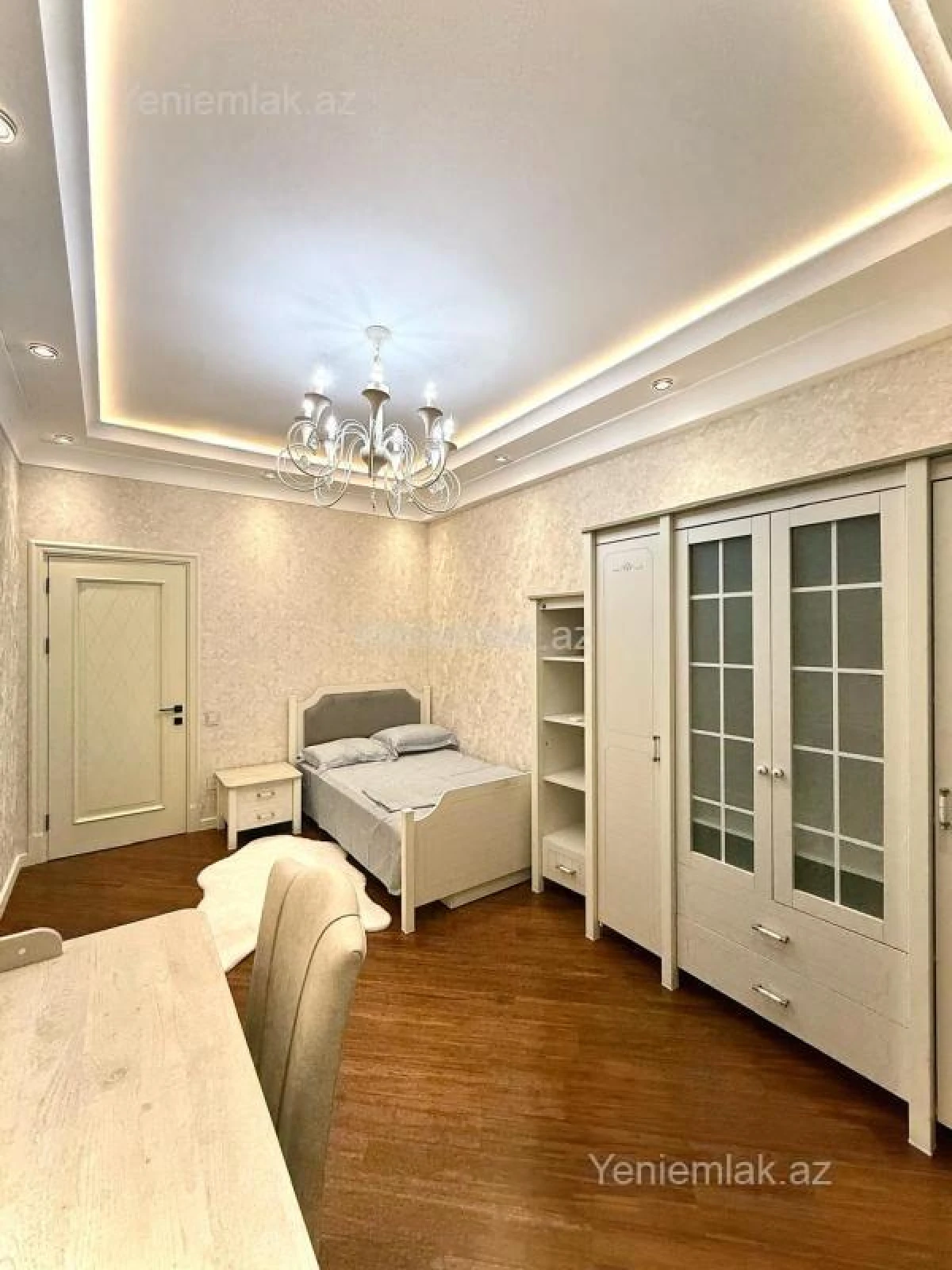 Satılır 4 otaqlı yeni tikili 185 m²