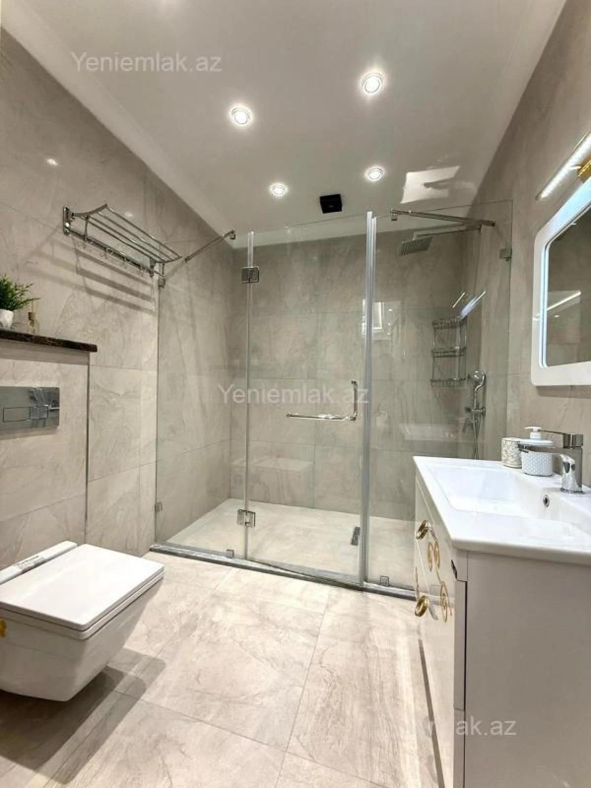 Satılır 4 otaqlı yeni tikili 185 m²