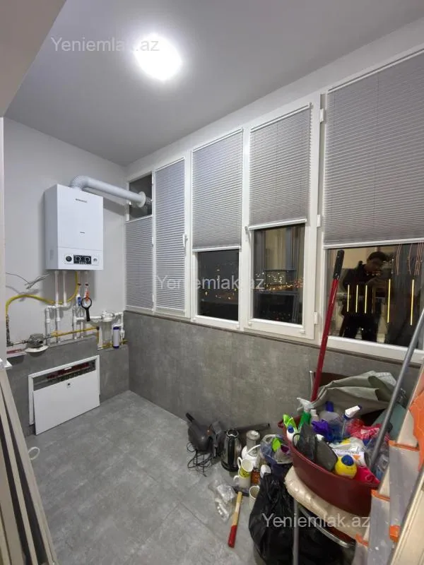 Satılır 3 otaqlı köhnə tikili 90 m²