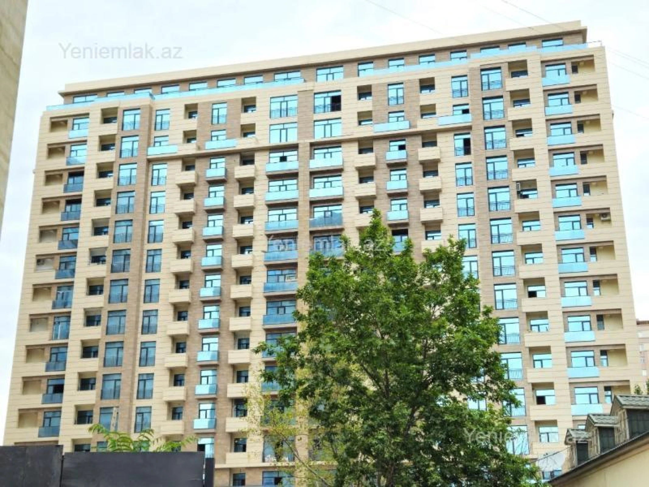 Satılır 3 otaqlı yeni tikili 120 m²