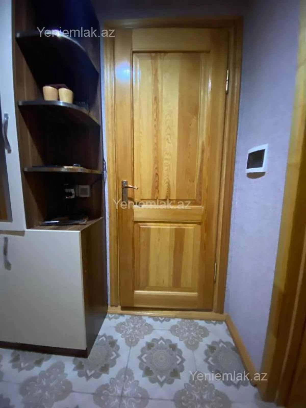 Satılır 2 otaqlı köhnə tikili 62 m²