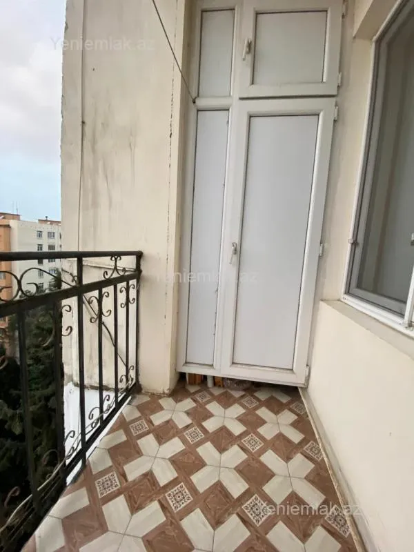 Satılır 2 otaqlı köhnə tikili 62 m²