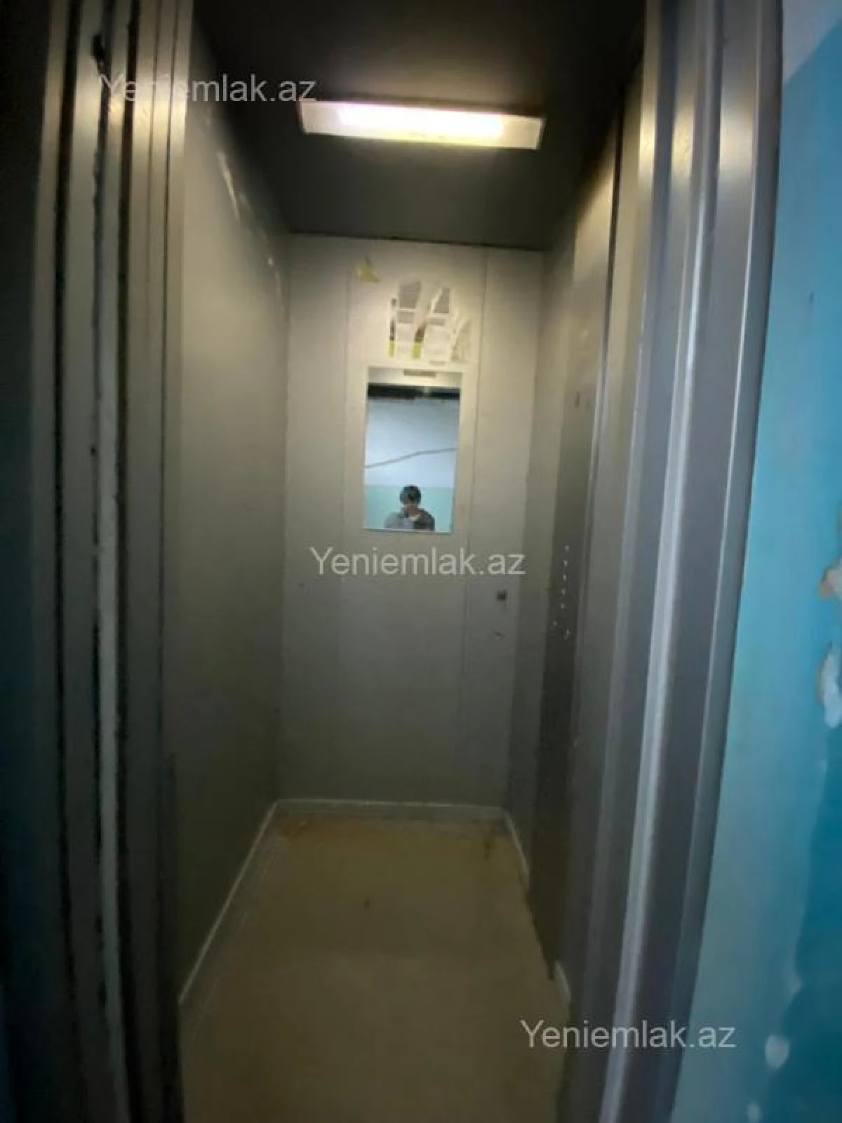 Satılır 2 otaqlı köhnə tikili 62 m²