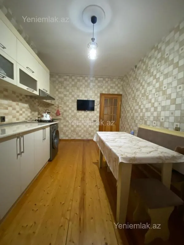 Satılır 2 otaqlı köhnə tikili 62 m²