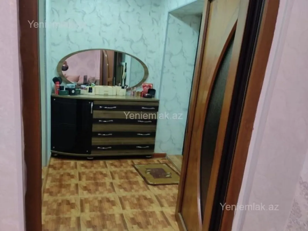 Satılır 2 otaqlı köhnə tikili 50 m²