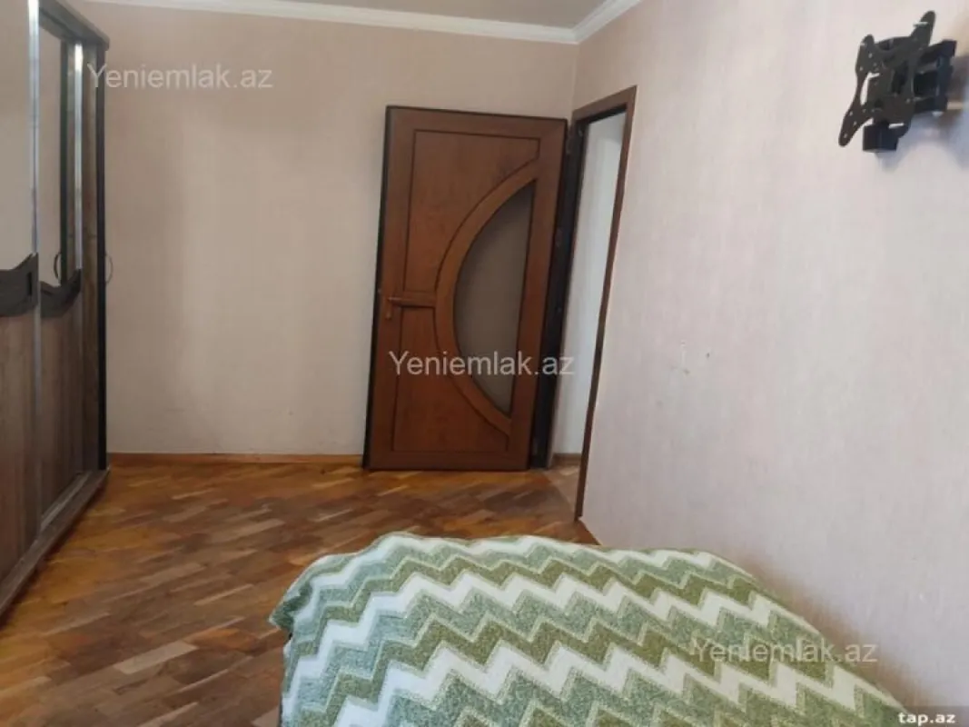 Satılır 2 otaqlı köhnə tikili 50 m²