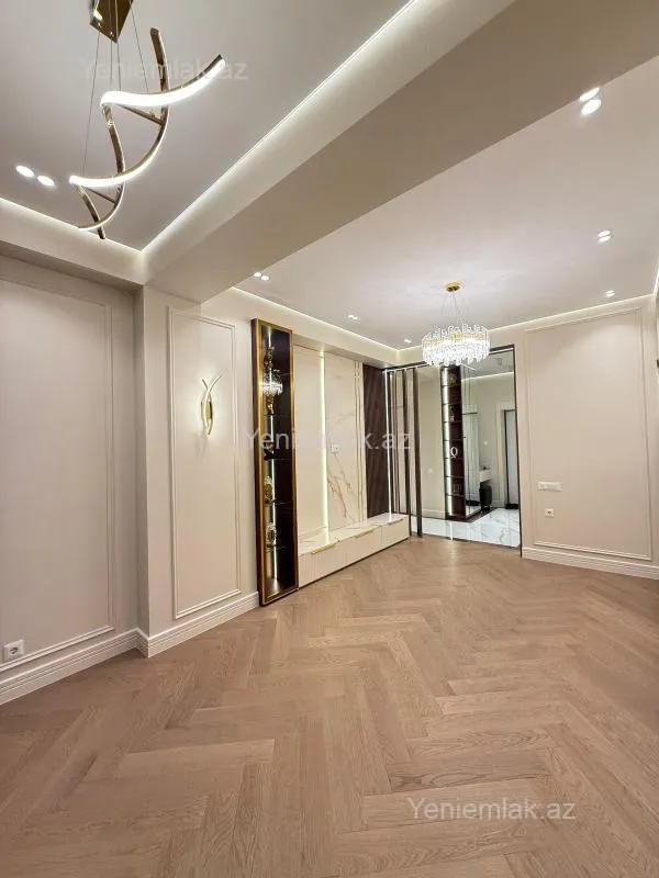 Satılır 3 otaqlı yeni tikili 85 m²