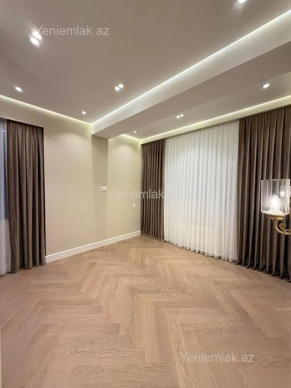 Satılır 3 otaqlı yeni tikili 85 m²