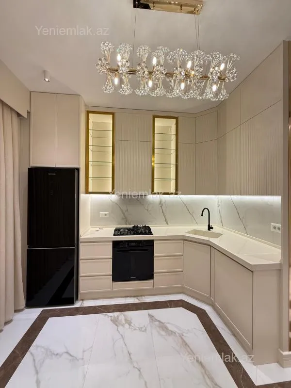 Satılır 3 otaqlı yeni tikili 85 m²