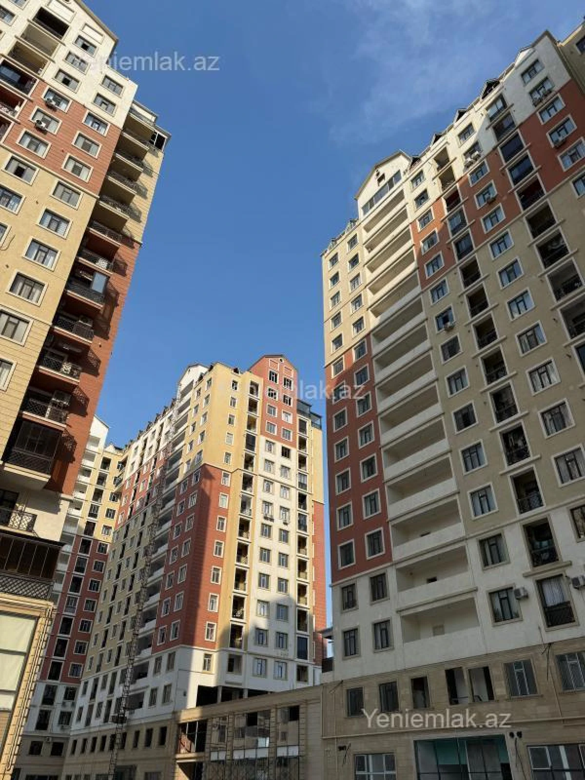 Satılır 3 otaqlı yeni tikili 85 m²