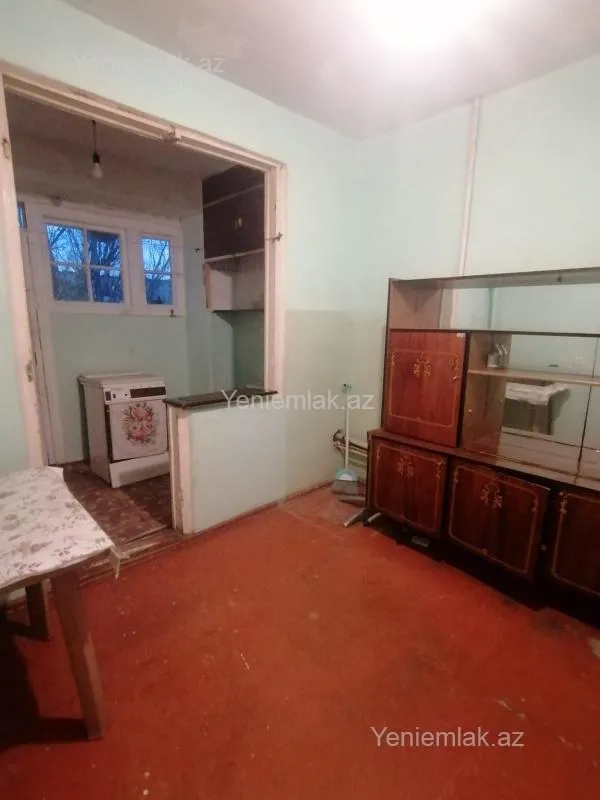 Satılır 2 otaqlı köhnə tikili 65 m²