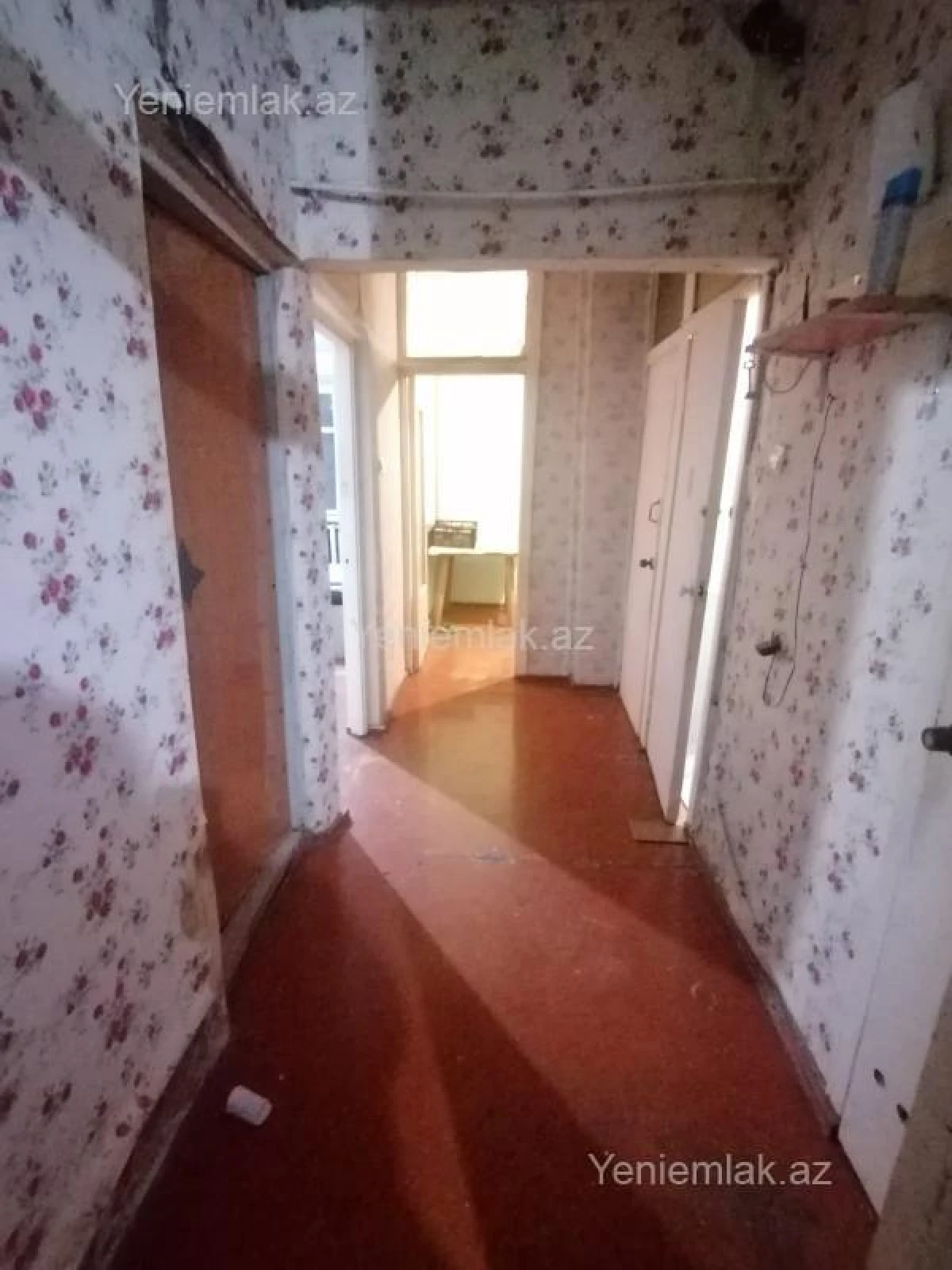 Satılır 2 otaqlı köhnə tikili 65 m²