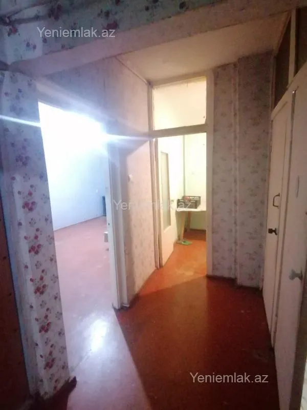 Satılır 2 otaqlı köhnə tikili 65 m²
