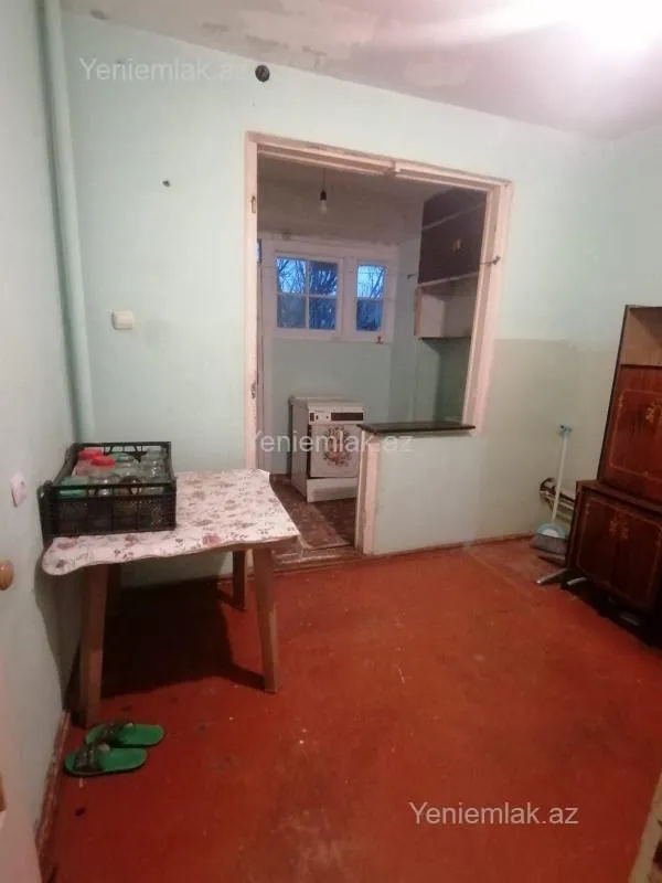 Satılır 2 otaqlı köhnə tikili 65 m²