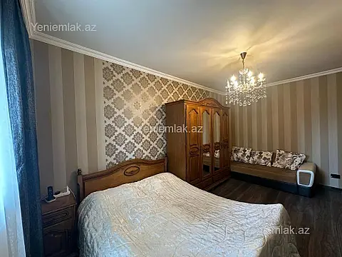 Satılır 4 otaqlı köhnə tikili 100 m²