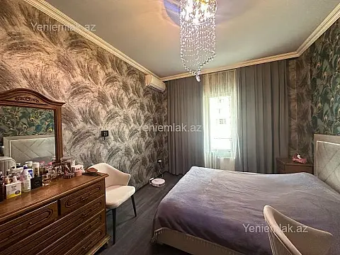 Satılır 4 otaqlı köhnə tikili 100 m²