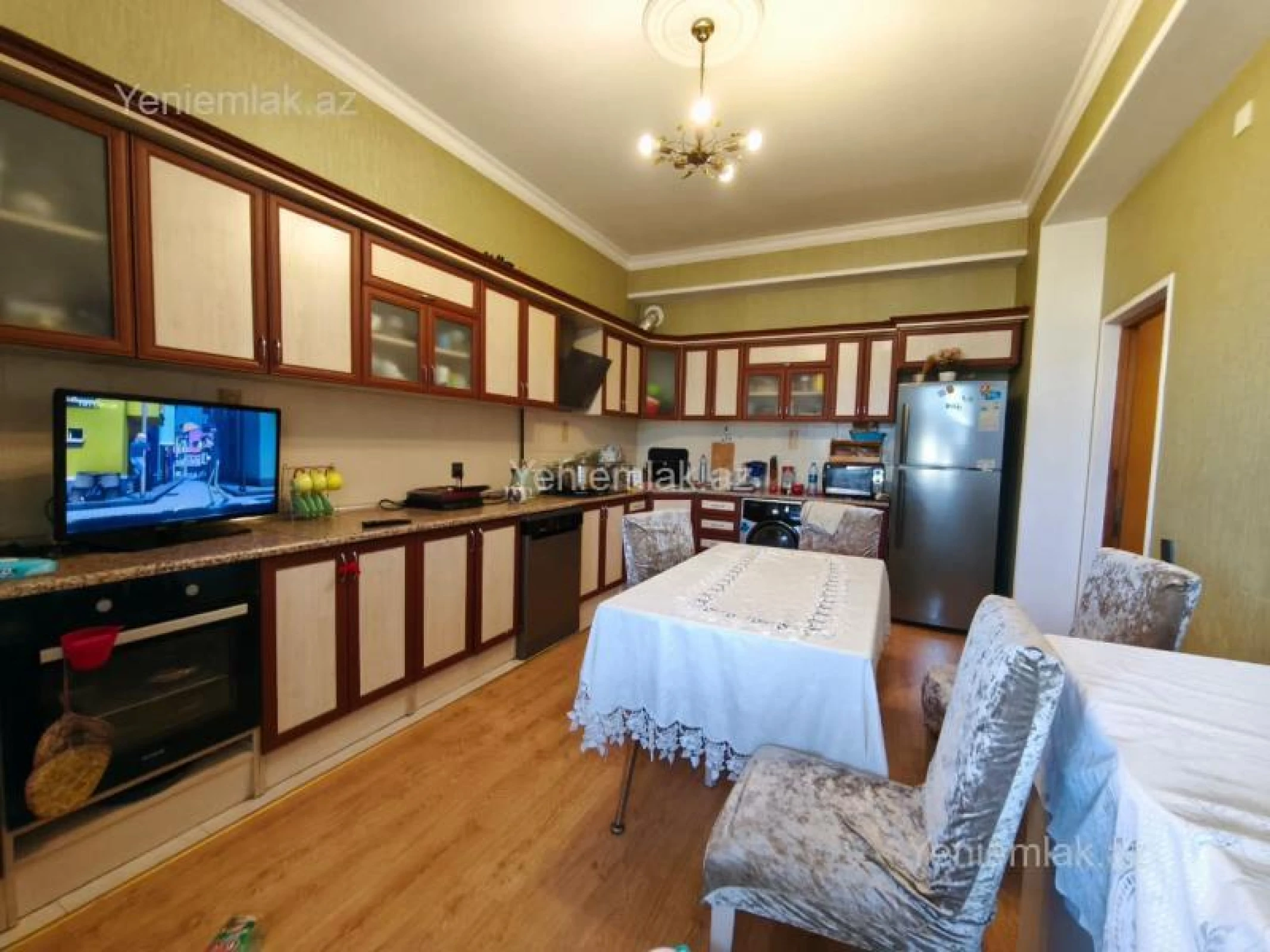 Satılır 3 otaqlı yeni tikili 158 m²