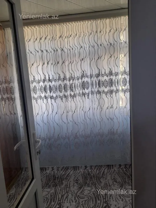 Satılır 2 otaqlı köhnə tikili 45 m²