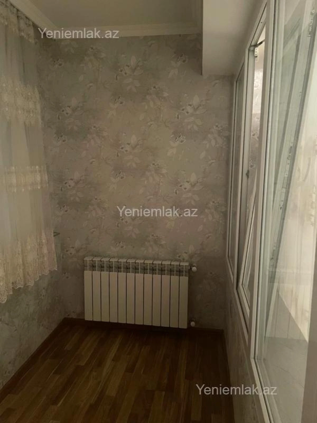 Satılır 2 otaqlı köhnə tikili 65 m²