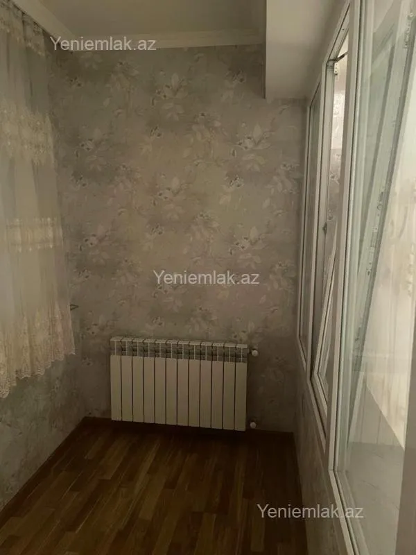 Satılır 2 otaqlı köhnə tikili 65 m²