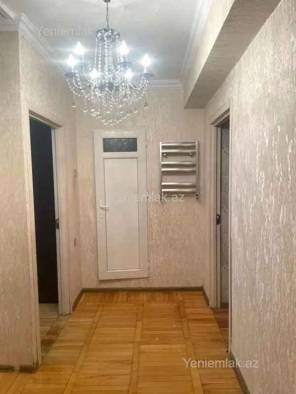 Satılır 2 otaqlı köhnə tikili 65 m²