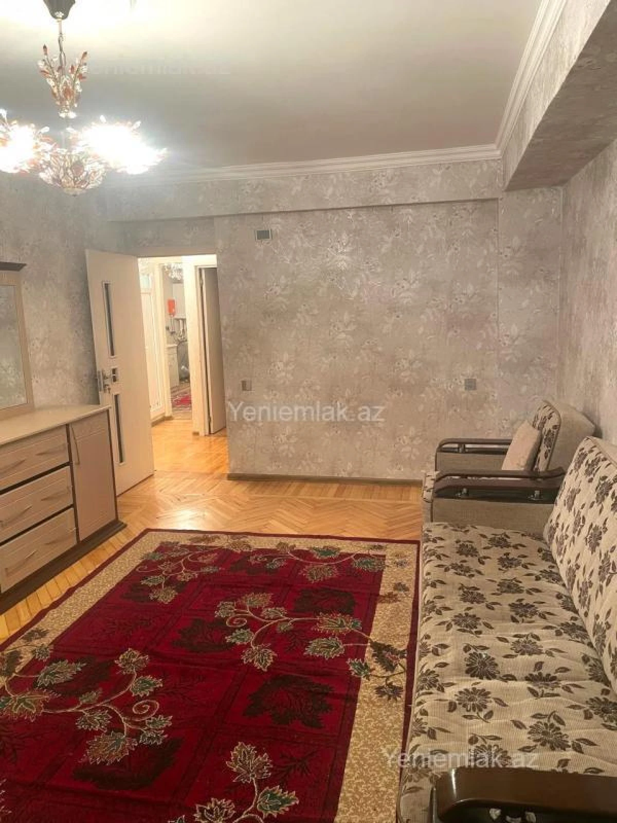 Satılır 2 otaqlı köhnə tikili 65 m²