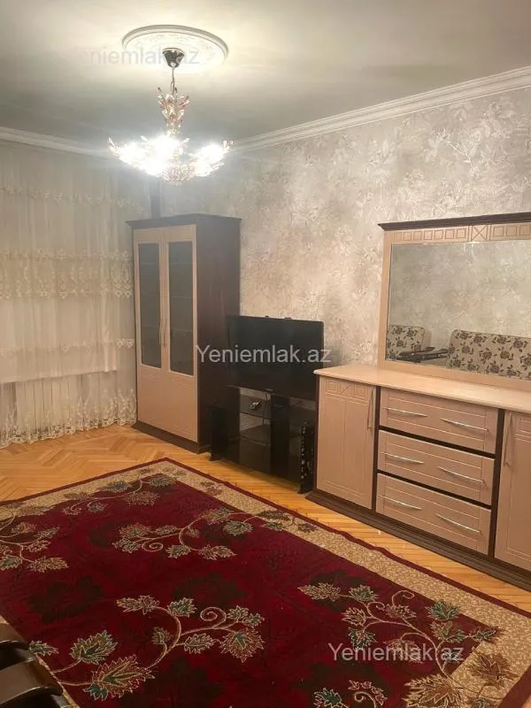 Satılır 2 otaqlı köhnə tikili 65 m²