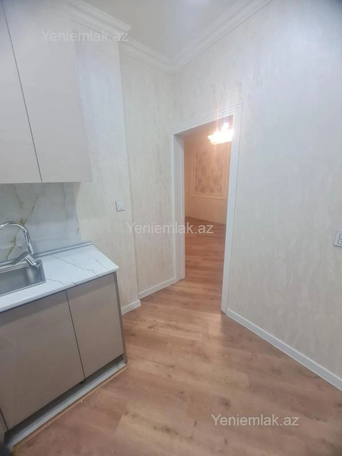 Satılır 2 otaqlı köhnə tikili 45 m²