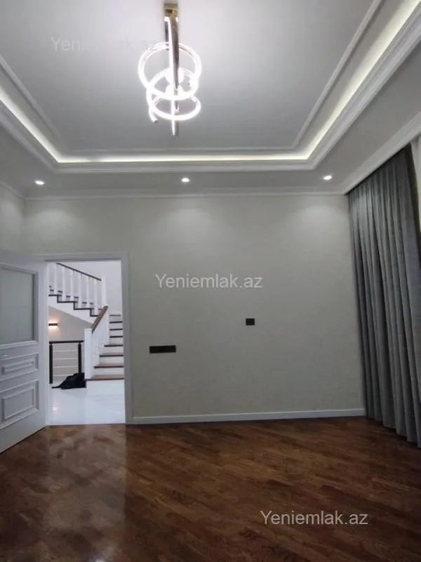 Satılır 6 otaqlı həyət evi 330 m²