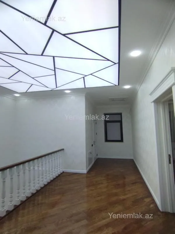 Satılır 6 otaqlı həyət evi 330 m²