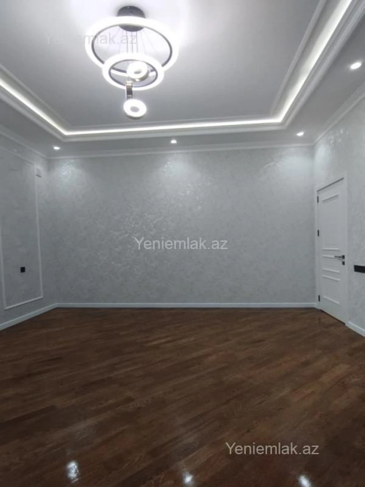 Satılır 6 otaqlı həyət evi 330 m²
