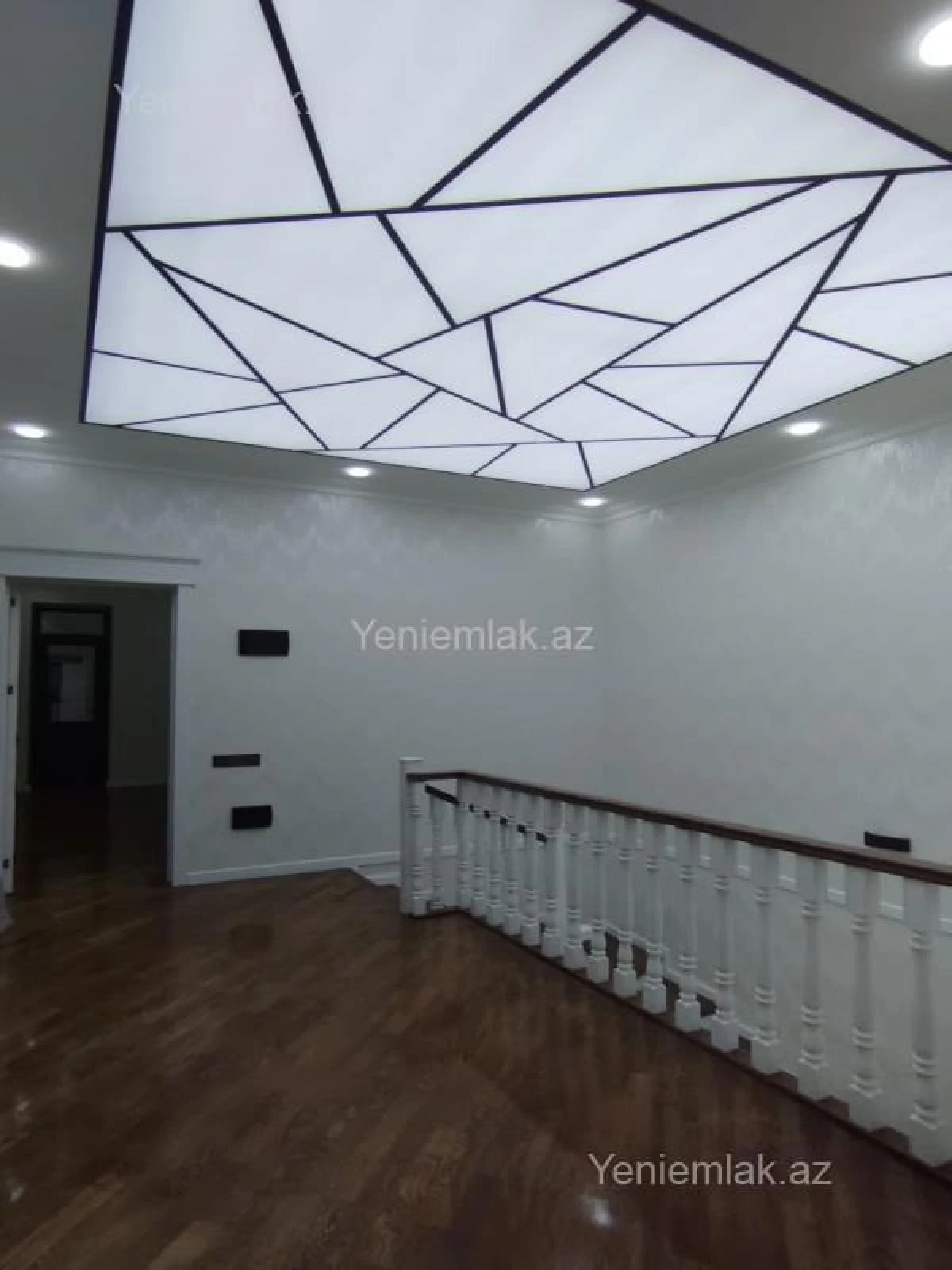 Satılır 6 otaqlı həyət evi 330 m²