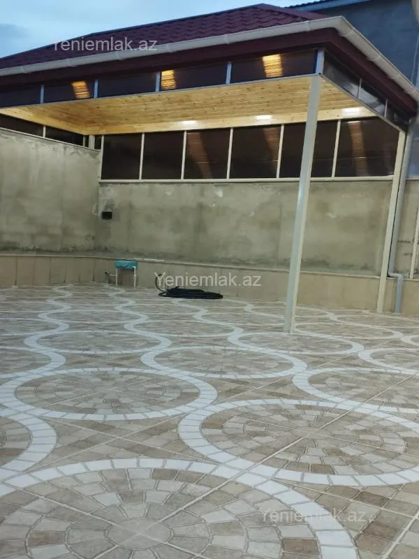 Satılır 6 otaqlı həyət evi 330 m²