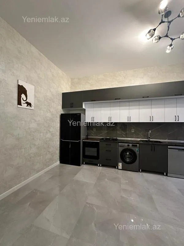 Satılır 4 otaqlı həyət evi 270 m²