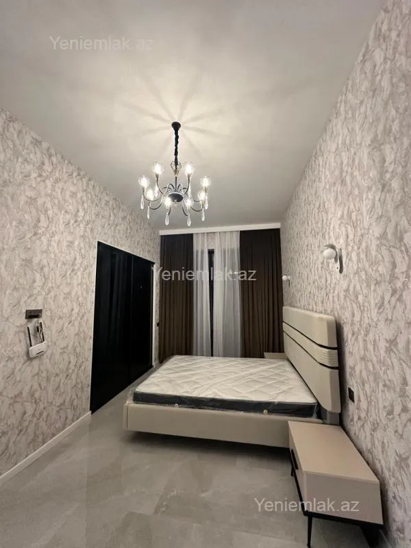 Satılır 4 otaqlı həyət evi 270 m²