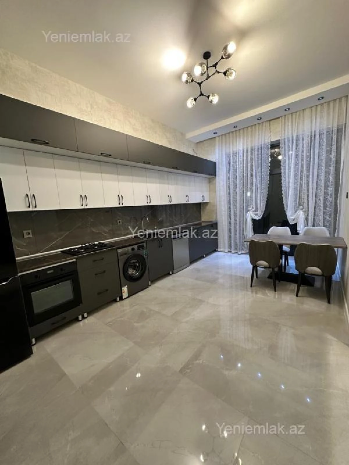 Satılır 4 otaqlı həyət evi 270 m²