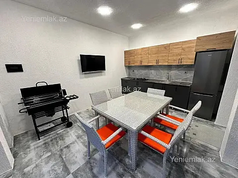 Satılır 4 otaqlı həyət evi 270 m²