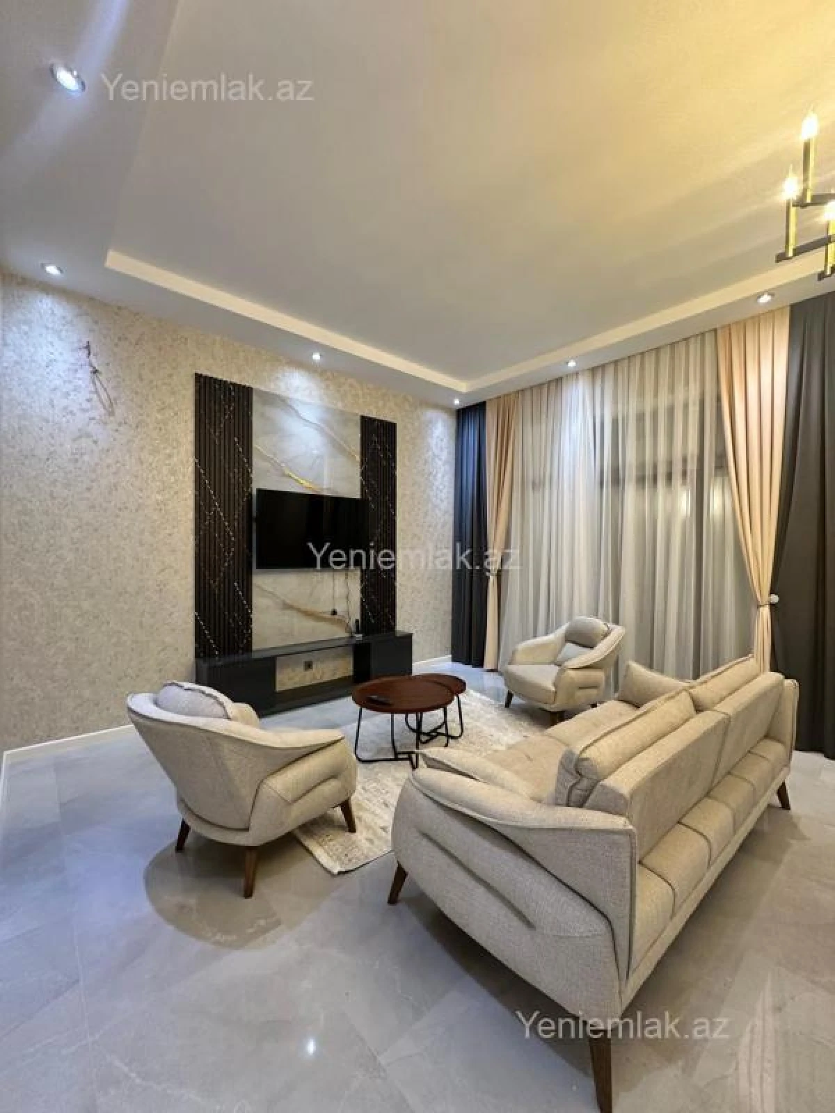 Satılır 4 otaqlı həyət evi 270 m²